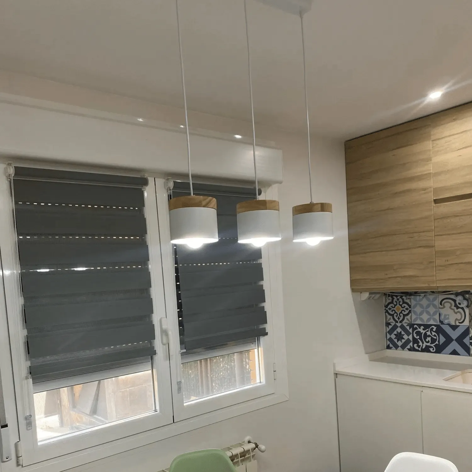 Holz trifft Aluminium: ein durchdachter Kontrast
