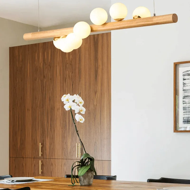 Über dem Esstisch, im Wohnzimmer, überall