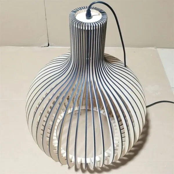 Moderne LED-Hängeleuchte aus Holz Moderne LED-Hängeleuchte aus Holz