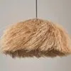 Moderne Pendelleuchte aus Stroh mit natürlichem Charme