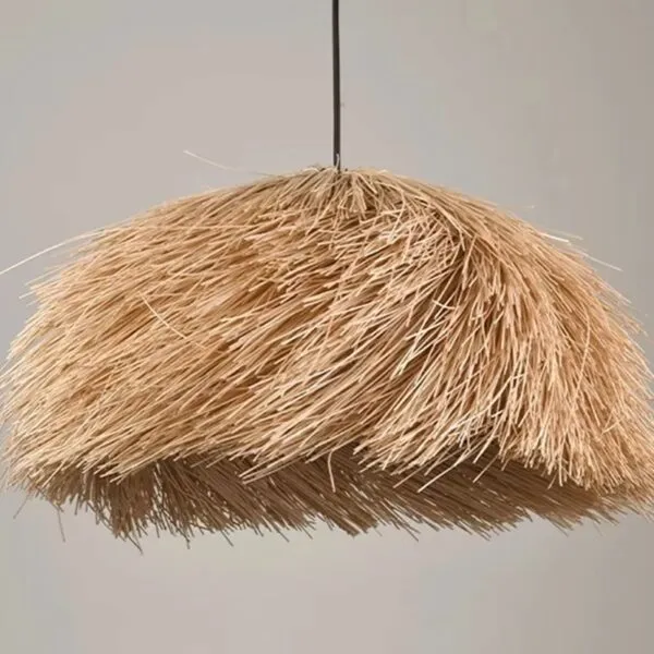 Moderne Pendelleuchte aus Stroh mit natürlichem Charme