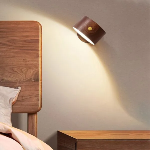 Moderne Wandlampe aus Holz Moderne Wandlampe aus Holz