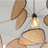 Moderner Deckenleuchter aus Rattan und Bambus Moderner Deckenleuchter aus Rattan und Bambus