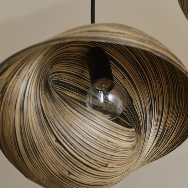 Muschel-Lampenschirm aus Rattan Optik