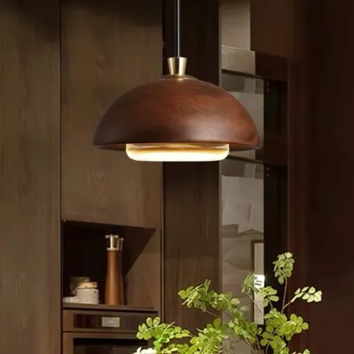 Nordische Holz-Hängelampe im modernen Design