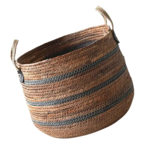 Nordischer Wäschekorb aus Rattan Nordischer Wäschekorb aus Rattan