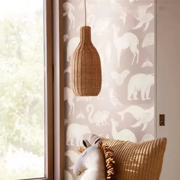 Ovale Pendelleuchte aus Rattan und Weide, handgefertigt im Stil chinesischer Dörfer Ovale Pendelleuchte aus Rattan und Weide, handgefertigt im Stil chinesischer Dörfer