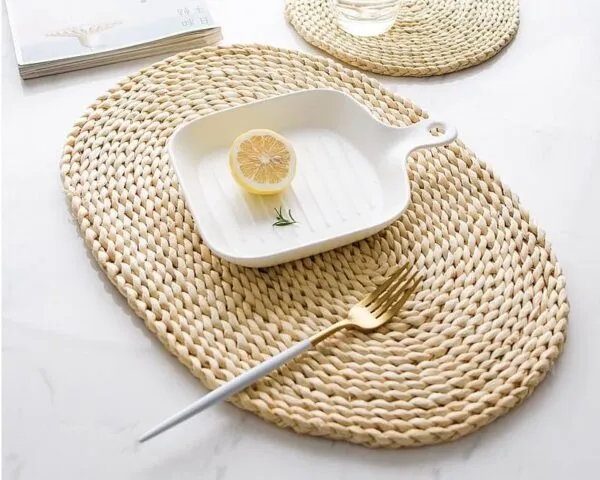Ovale Platzsets aus Rattan Ovale Platzsets aus Rattan