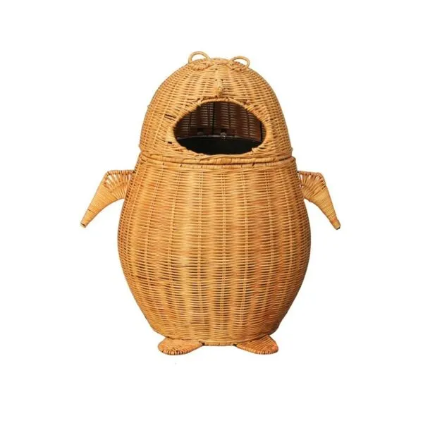 Pinguin-Abfalleimer aus Rattan und Bambus Pinguin-Abfalleimer aus Rattan und Bambus