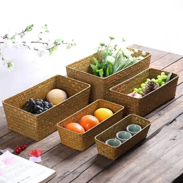 Praktischer Aufbewahrungskorb aus geflochtenem Rattan Praktischer Aufbewahrungskorb aus geflochtenem Rattan