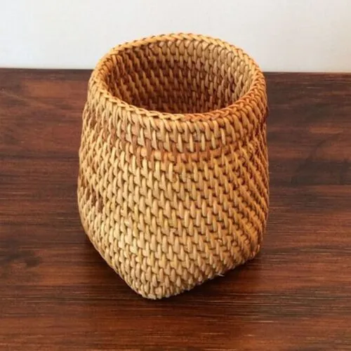 Rattan Besteckkorb mit quadratischer Form Rattan Besteckkorb mit quadratischer Form
