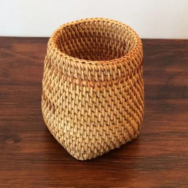 Rattan Besteckkorb mit quadratischer Form Rattan Besteckkorb mit quadratischer Form