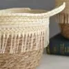 Rattan-Blumentopf mit Quasten Rattan-Blumentopf mit Quasten