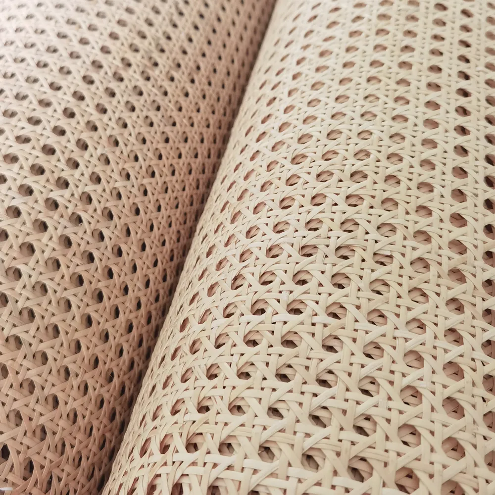 Gebleichtes Rattan mit gleichmäßigem Ton