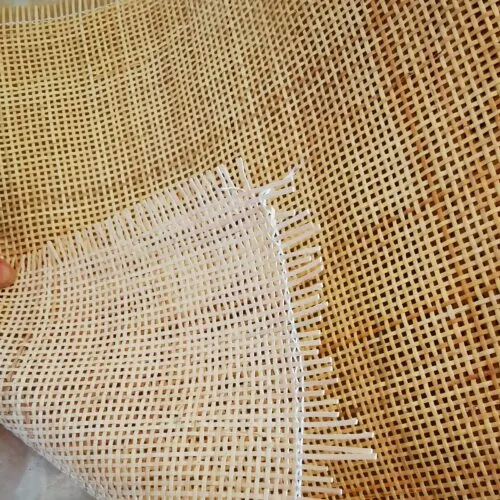 Rattan-Gewebe im Karomuster Rattan-Gewebe im Karomuster
