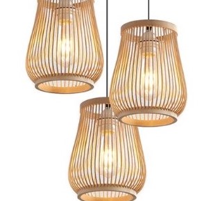 Rattan-Hängelampe im Laternenstil Rattan-Hängelampe im Laternenstil