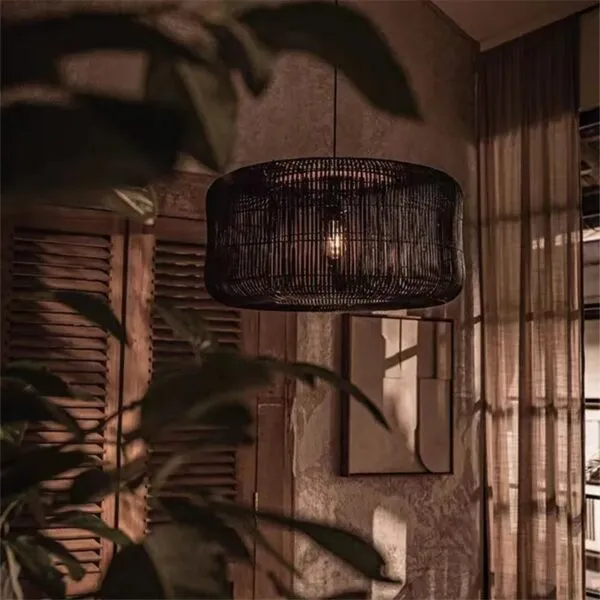 Rattan-Hängelampe im Vintage-Stil Rattan-Hängelampe im Vintage-Stil