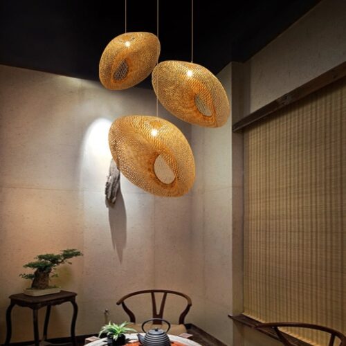 Rattan-Hängelampe mit rundem Design Rattan-Hängelampe mit rundem Design