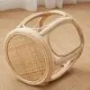 Rattan-Hocker im Retro-Stil Rattan-Hocker im Retro-Stil