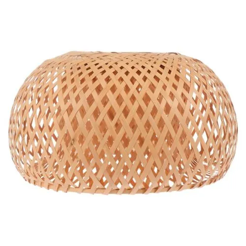 Rattan-Lampenschirm im Korbdesign Rattan-Lampenschirm im Korbdesign
