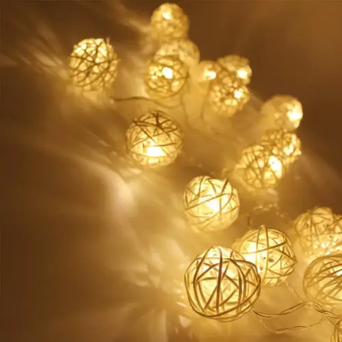 Rattan Lichterkette für den Außenbereich Rattan Lichterkette für den Außenbereich