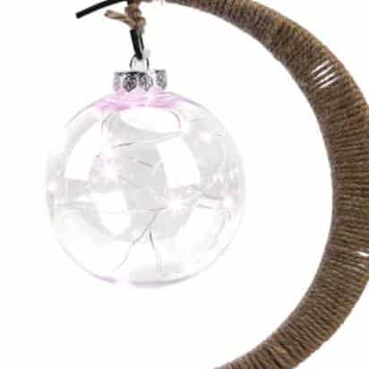 Rattan Mondlampe mit rosa Schirm