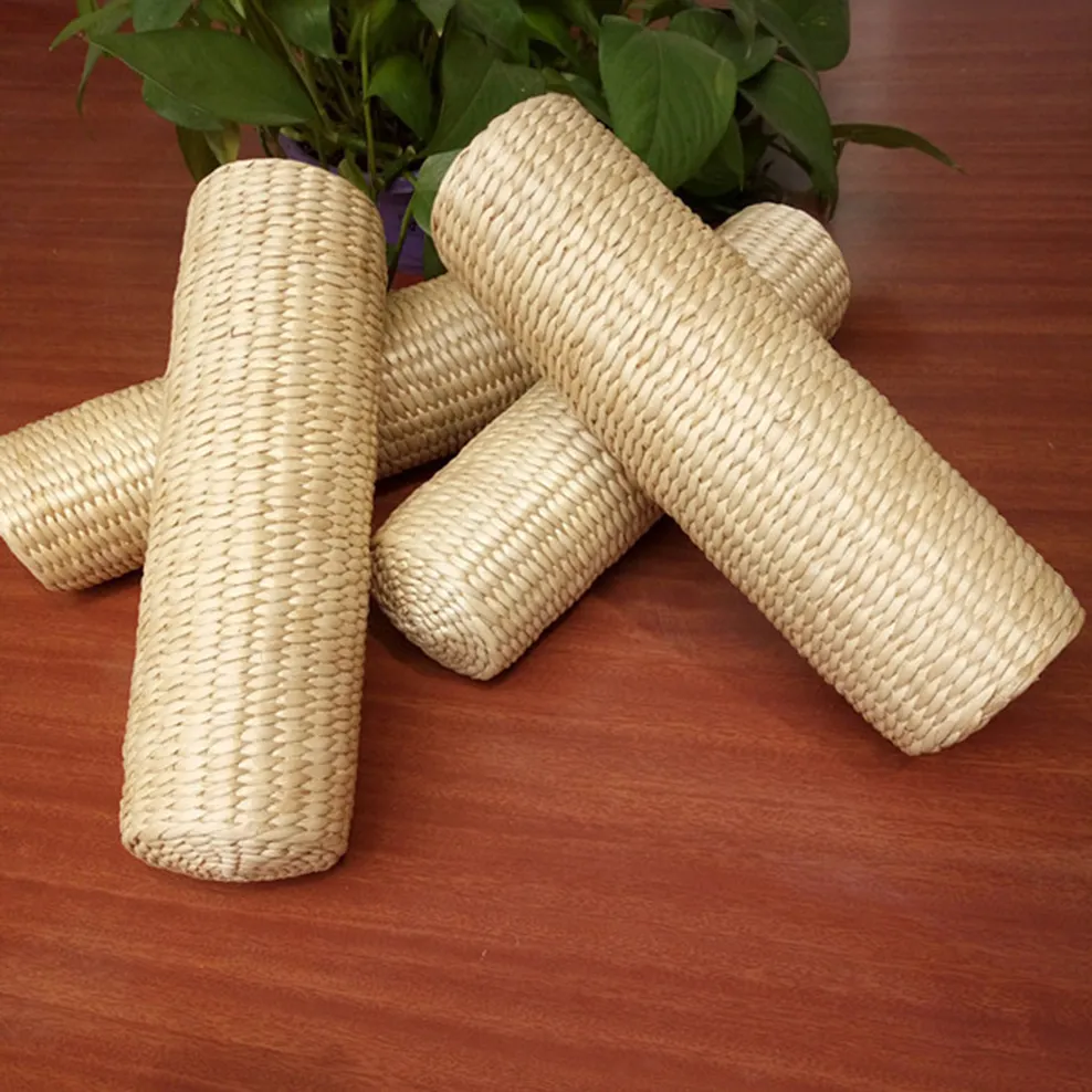 Helles Rattan in klarer zylindrischer Form