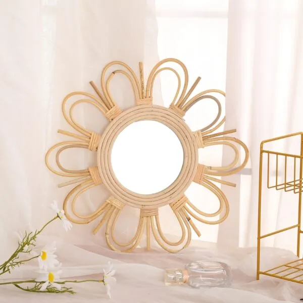 Rattan-Spiegel Blütenform