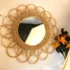 Rattan-Spiegel mit Blume Rattan-Spiegel mit Blume