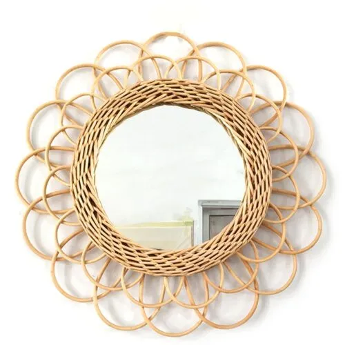 Rattan-Spiegel mit Blume