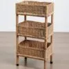Rattan-Standregal mit drei Körben Rattan-Standregal mit drei Körben