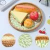Rattan-Tablett rund mit Blattmuster Rattan-Tablett rund mit Blattmuster