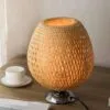 Rattan Tischleuchte mit Metallfuß