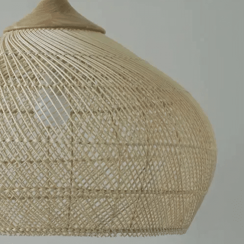 Rund geflochtene Pendelleuchte aus Rattan