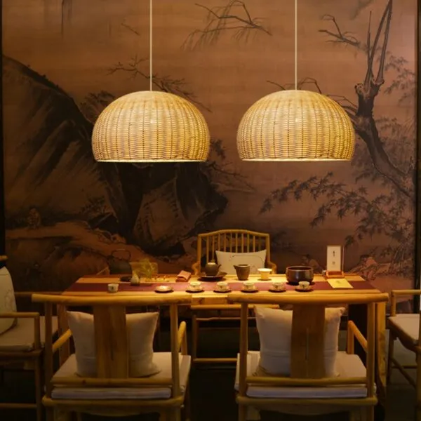 Runde Hängelampe aus Rattan im Landhausstil Runde Hängelampe aus Rattan im Landhausstil