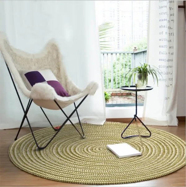 Runder Rattan-Teppich in Grün Runder Rattan-Teppich in Grün