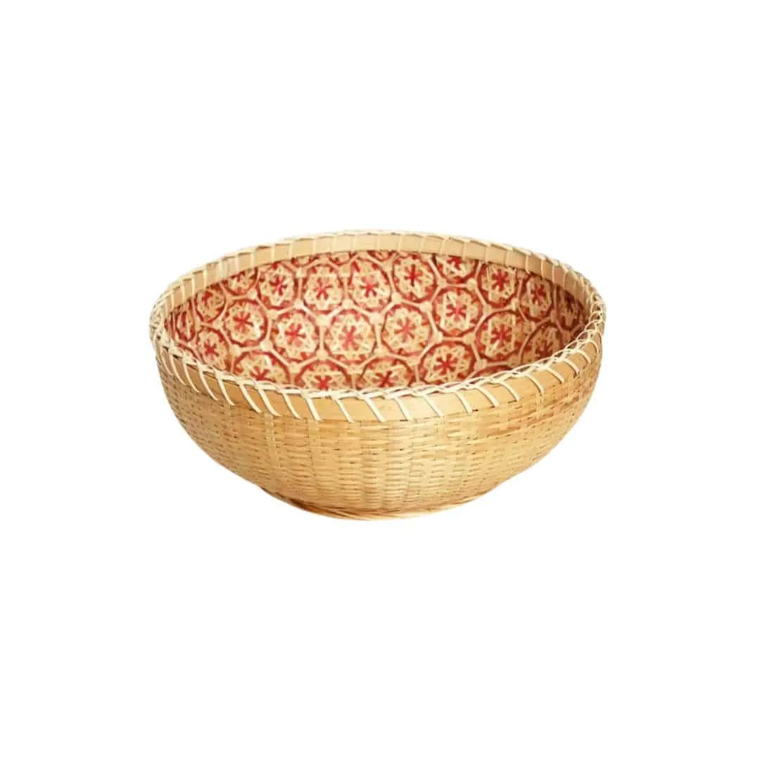 Ordnung mit Retro-Charme im Rattankorb