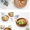 Serviertablett aus Rattan mit Holzgriffen Serviertablett aus Rattan mit Holzgriffen