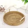 Serviertablett aus Rattan mit Holzgriffen