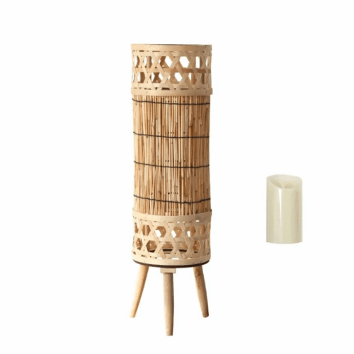 Stehlampe mit Rattan-Optik und LED-Kerze