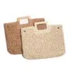 Strandtasche aus geflochtenem Stroh mit Holzgriffen Strandtasche aus geflochtenem Stroh mit Holzgriffen