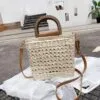 Tasche mit Holzgriff aus Rattan im Retro-Stil für Damen Tasche mit Holzgriff aus Rattan im Retro-Stil für Damen