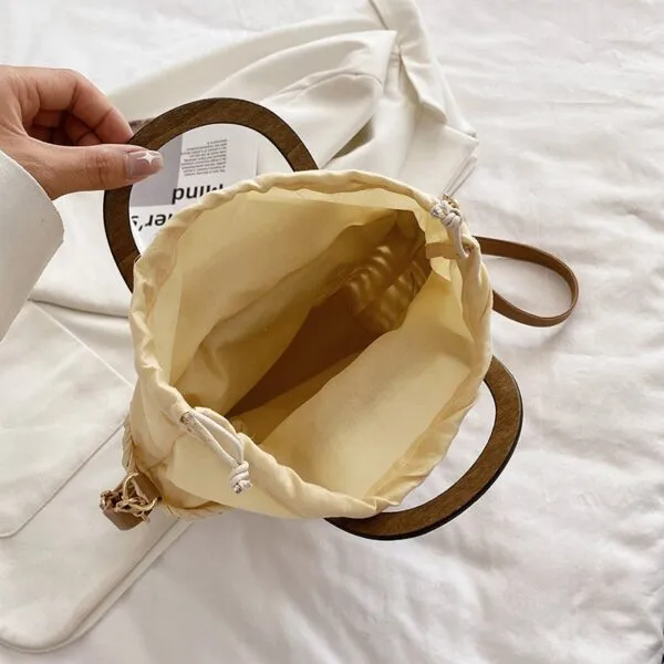 Tasche mit Holzgriff aus Rattan im Retro-Stil für Damen Tasche mit Holzgriff aus Rattan im Retro-Stil für Damen