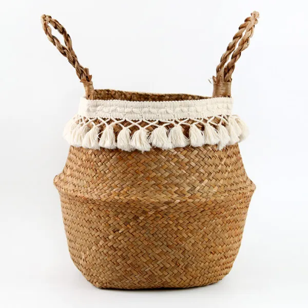 Übertopf aus Rattan mit Spitzenmuster im Nordik-Stil Übertopf aus Rattan mit Spitzenmuster im Nordik-Stil