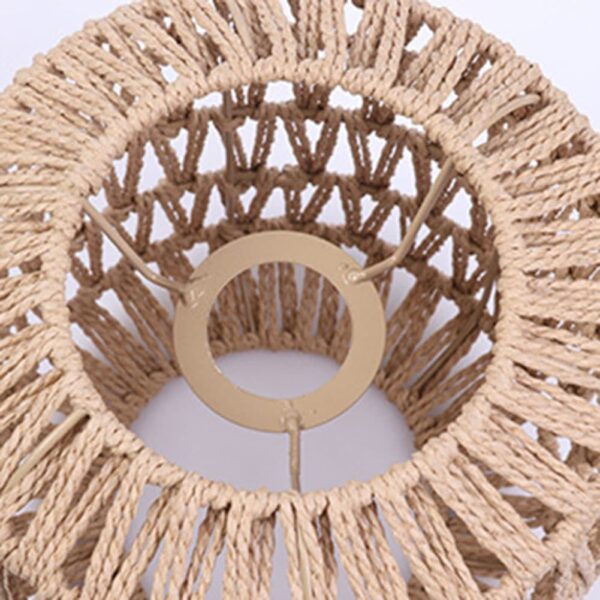 Vintage Deckenleuchte aus handgeflochtenem Rattan Vintage Deckenleuchte aus handgeflochtenem Rattan