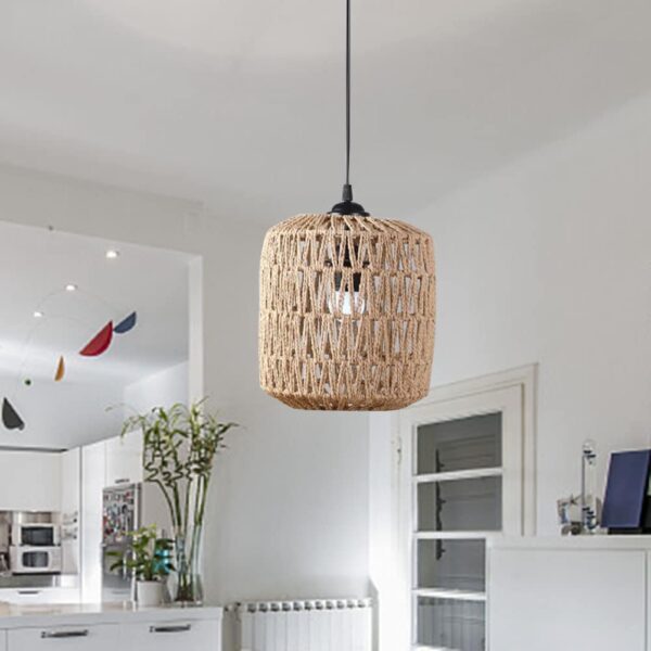 Vintage Deckenleuchte aus handgeflochtenem Rattan Vintage Deckenleuchte aus handgeflochtenem Rattan