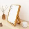 Vintage Holz Spiegel mit Ständer Vintage Holz Spiegel mit Ständer
