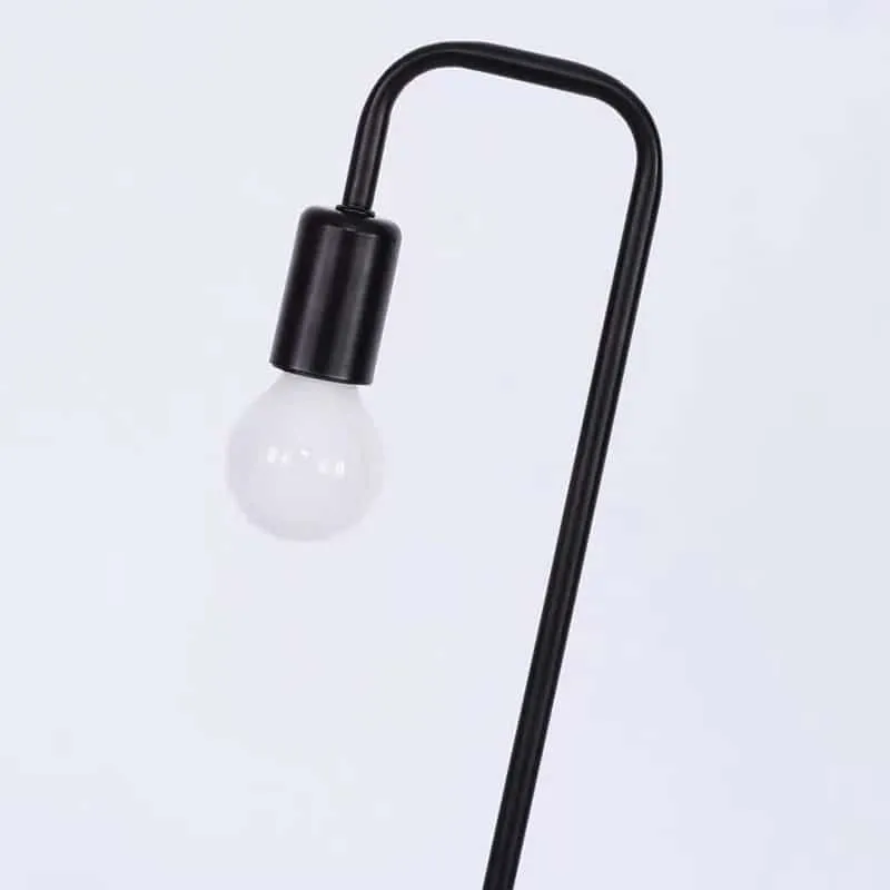Holz, Eisen und LED - ein echtes Deko-Objekt