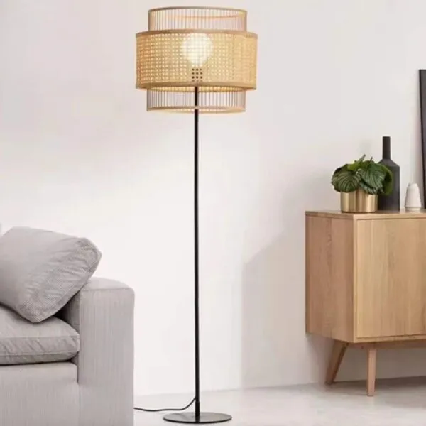 Vintage Japanischer Rattan Stehlampe Vintage Japanischer Rattan Stehlampe