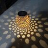 Vintage Solar-Rattan-Laterne im Landhausstil Vintage Solar-Rattan-Laterne im Landhausstil